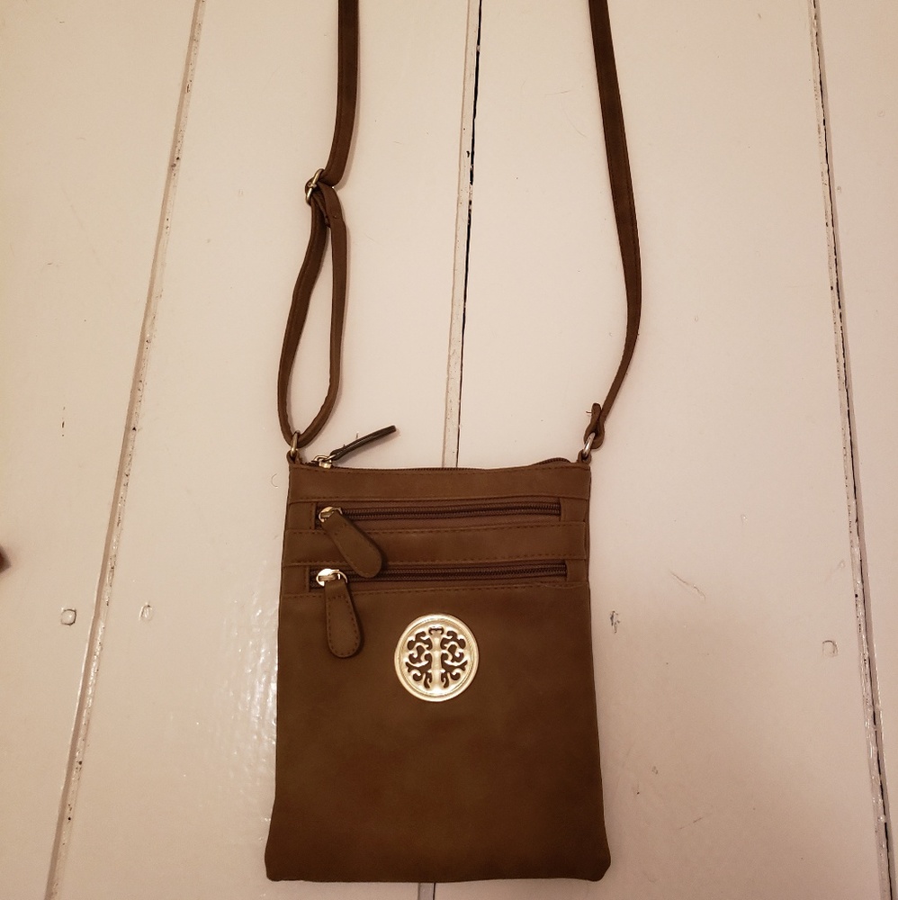 Crossbody purse